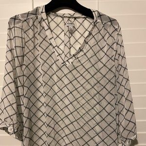 Old Navy sheer 3/4 sleeve blouse